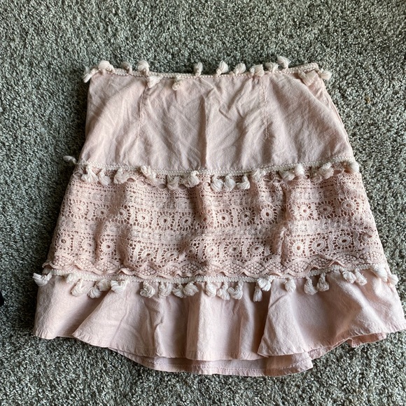 big on model, looks way better tight! never worn - Picture 2 of 3